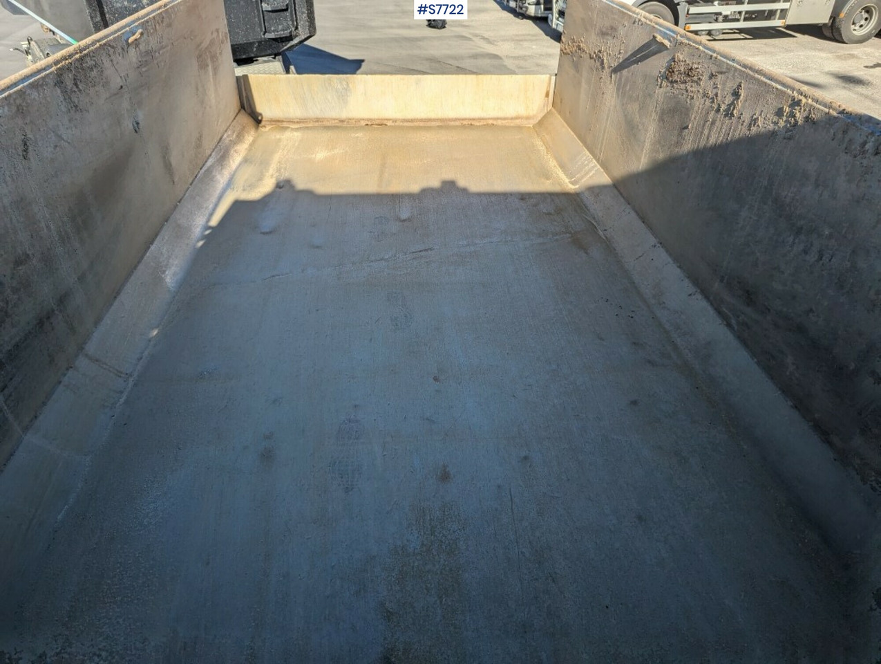 Tipper Truck DAF FAT XF530Z - Tipper: picture 3 Tipper Truck DAF FAT XF530Z - Tipper: picture 3