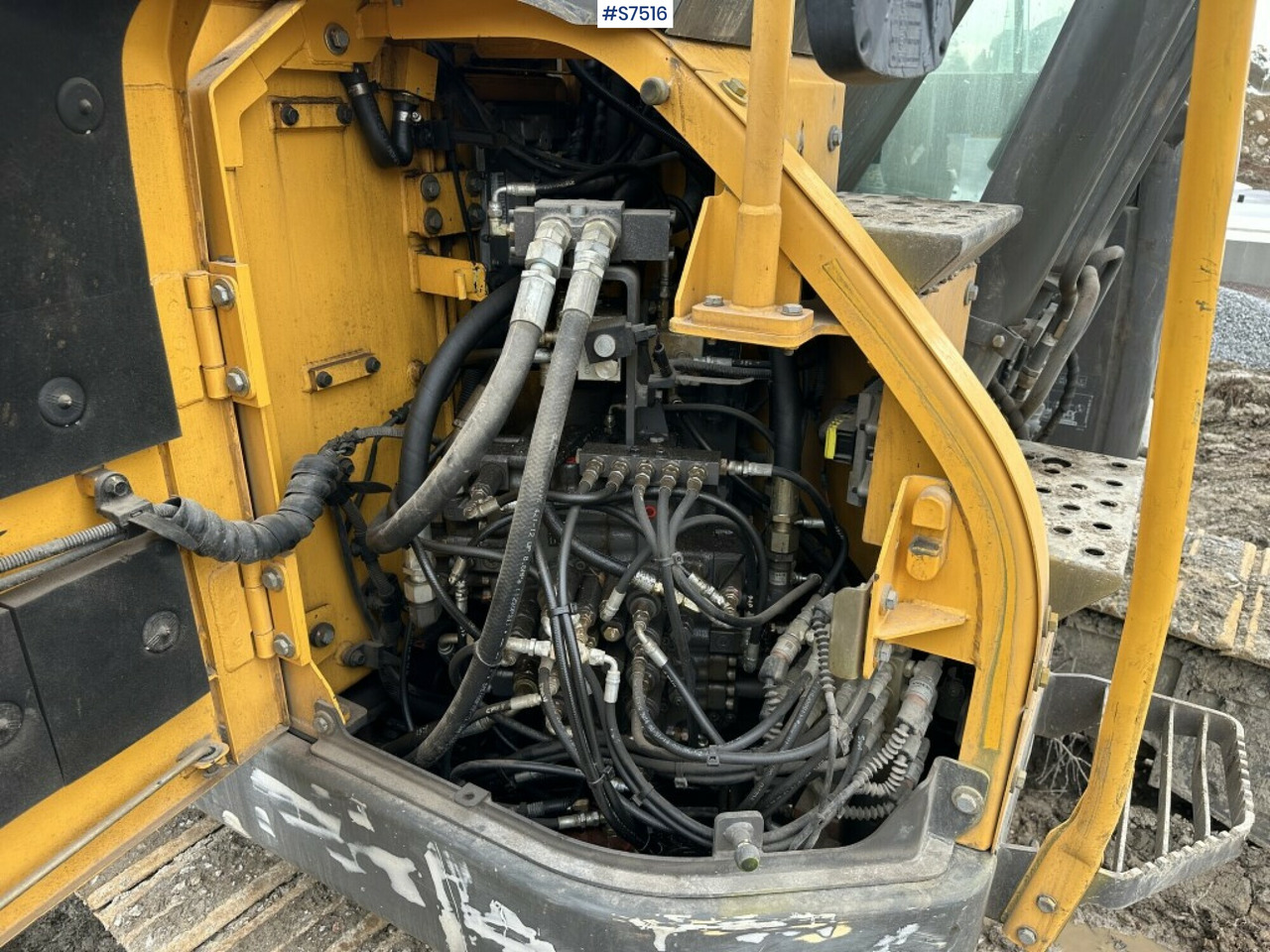 Crawler excavator Volvo ECR145DL Crawler excavator with rotor and buckets: picture 20