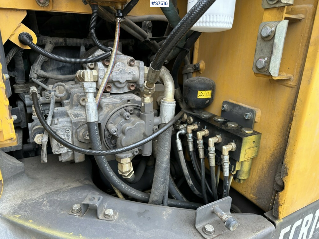 Crawler excavator Volvo ECR145DL Crawler excavator with rotor and buckets: picture 18