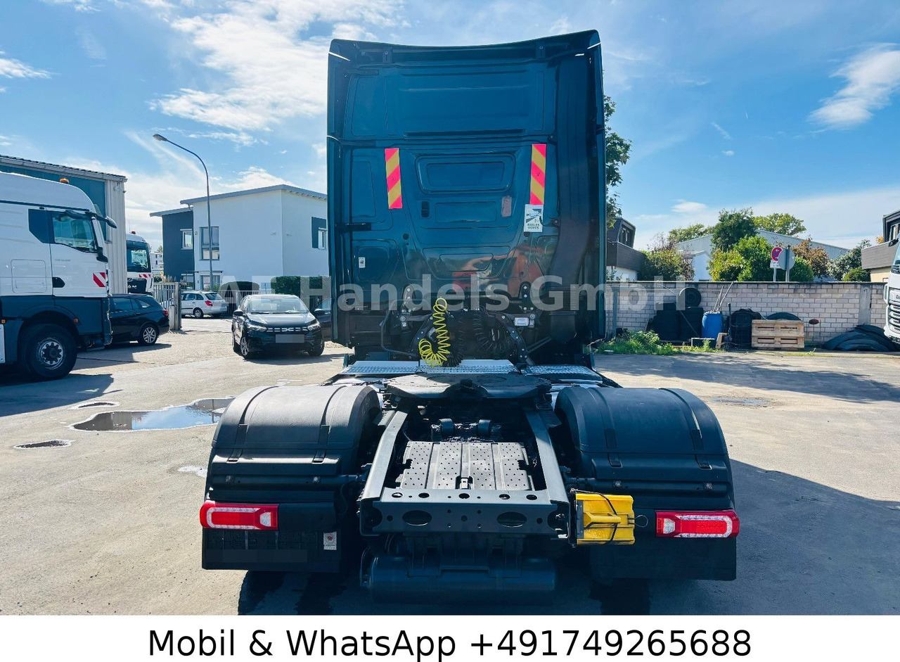 Mercedes-Benz Actros V 1843 L LL LowDeck *Retarder/ACC/2xTank - Tractor unit: picture 4 Mercedes-Benz Actros V 1843 L LL LowDeck *Retarder/ACC/2xTank - Tractor unit: picture 4
