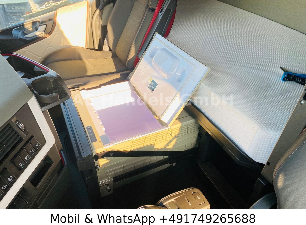 Tractor unit Volvo FH 540 Globe BL I-Shift Dual*VEB/2-KreisHydr/ACC: picture 18