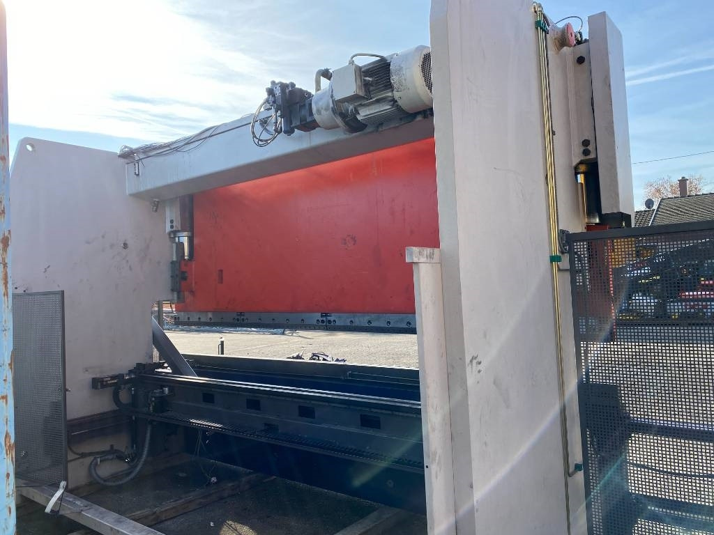 BEYELER Presse/Plieuse PR6 2000KNx4100MM endommagé - Press brake: picture 3 BEYELER Presse/Plieuse PR6 2000KNx4100MM endommagé - Press brake: picture 3