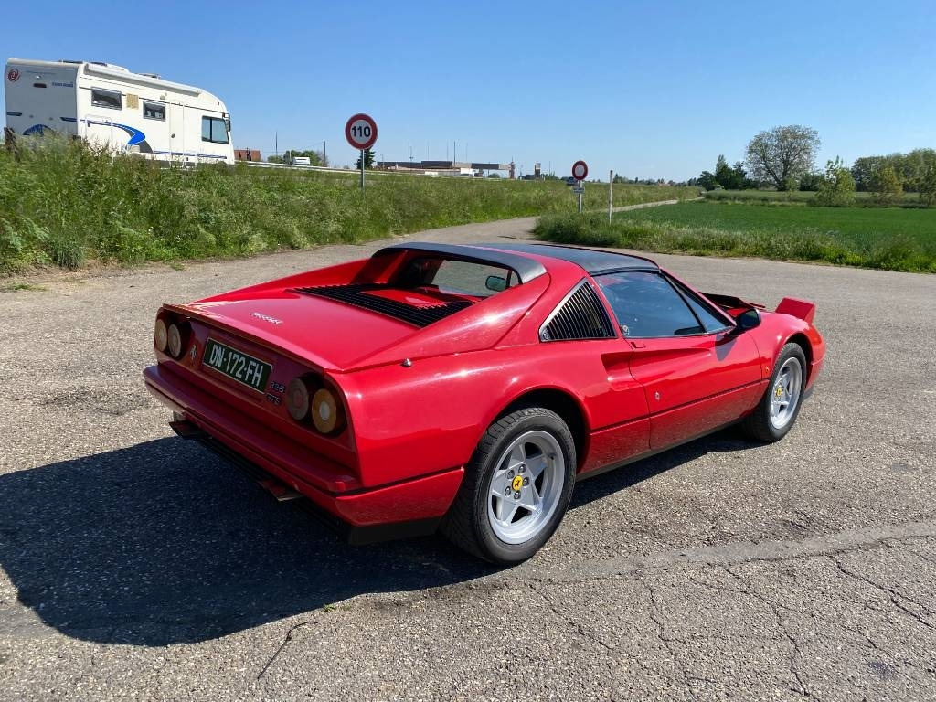 Ferrari 328 GTS / Origine Française endommagé - Car: picture 5 Ferrari 328 GTS / Origine Française endommagé - Car: picture 5