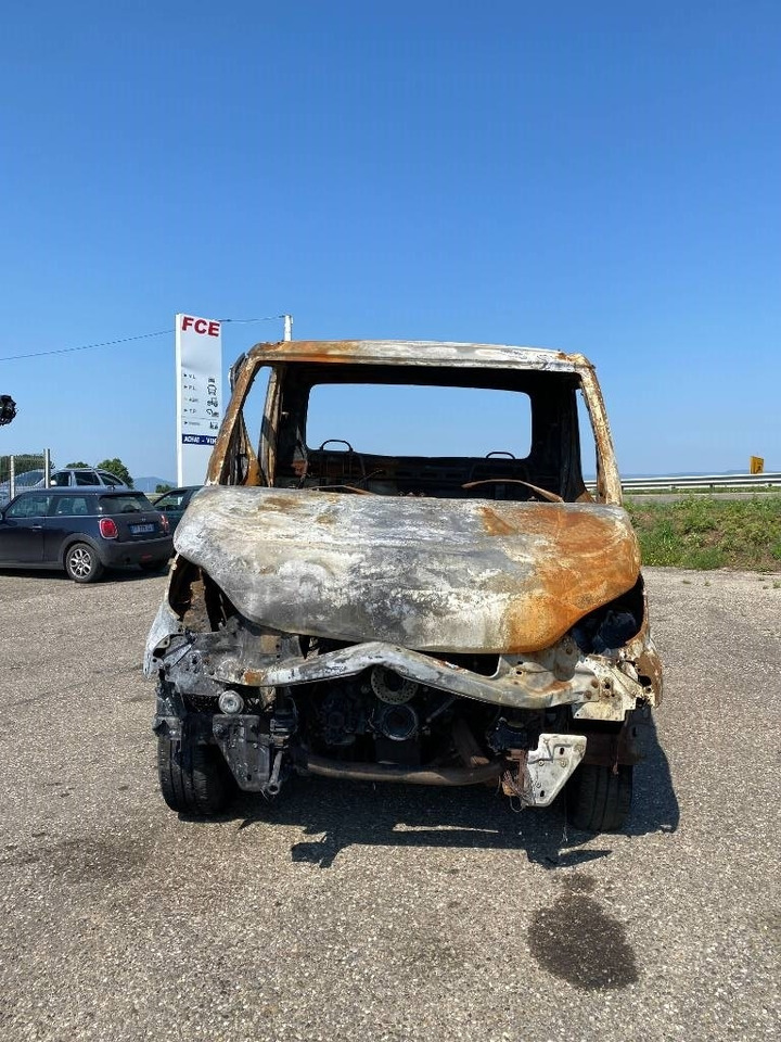 Iveco DAILY 33S12 / 2.3D 115 - Panel van: picture 2 Iveco DAILY 33S12 / 2.3D 115 - Panel van: picture 2