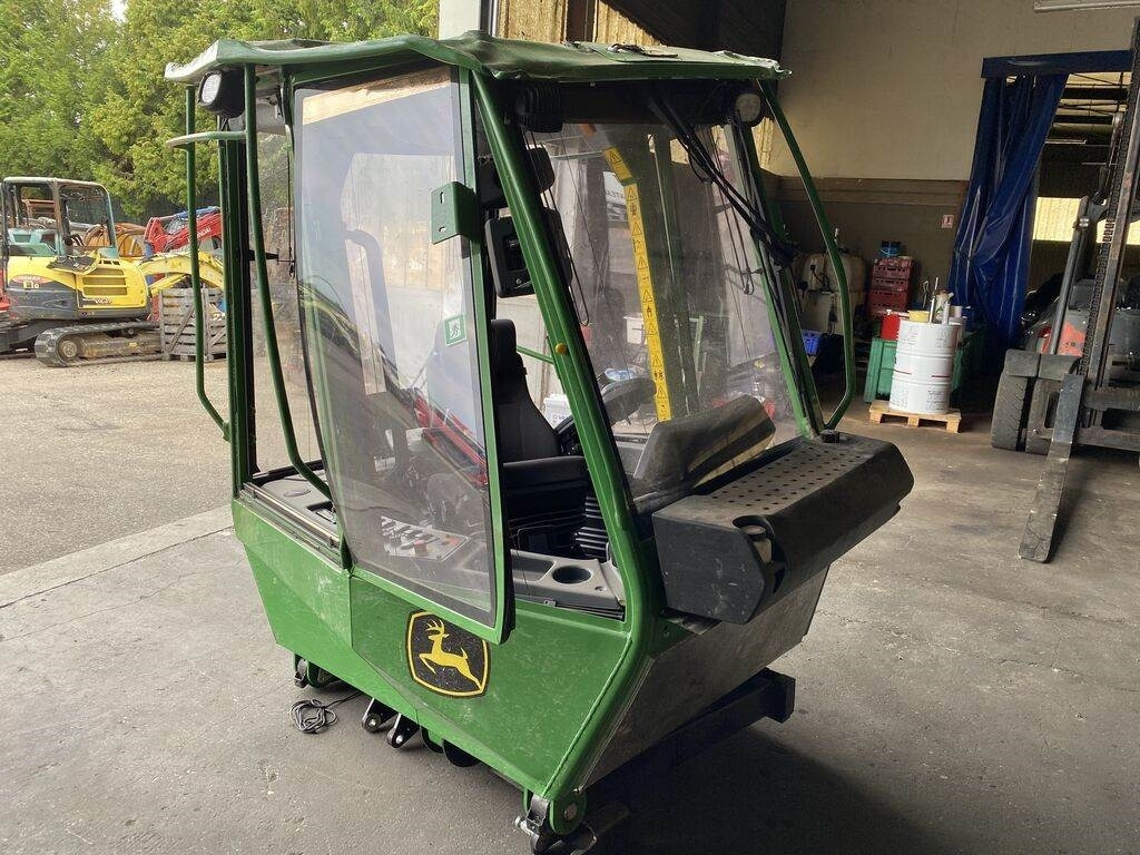 John Deere SERIE 10 - Cab for Truck: picture 1 John Deere SERIE 10 - Cab for Truck: picture 1