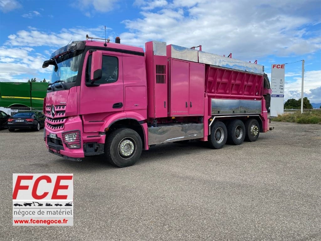Mercedes-Benz ACTROS 3251/RSP ESE6-RD8000 endommagée - Vacuum truck: picture 1 Mercedes-Benz ACTROS 3251/RSP ESE6-RD8000 endommagée - Vacuum truck: picture 1
