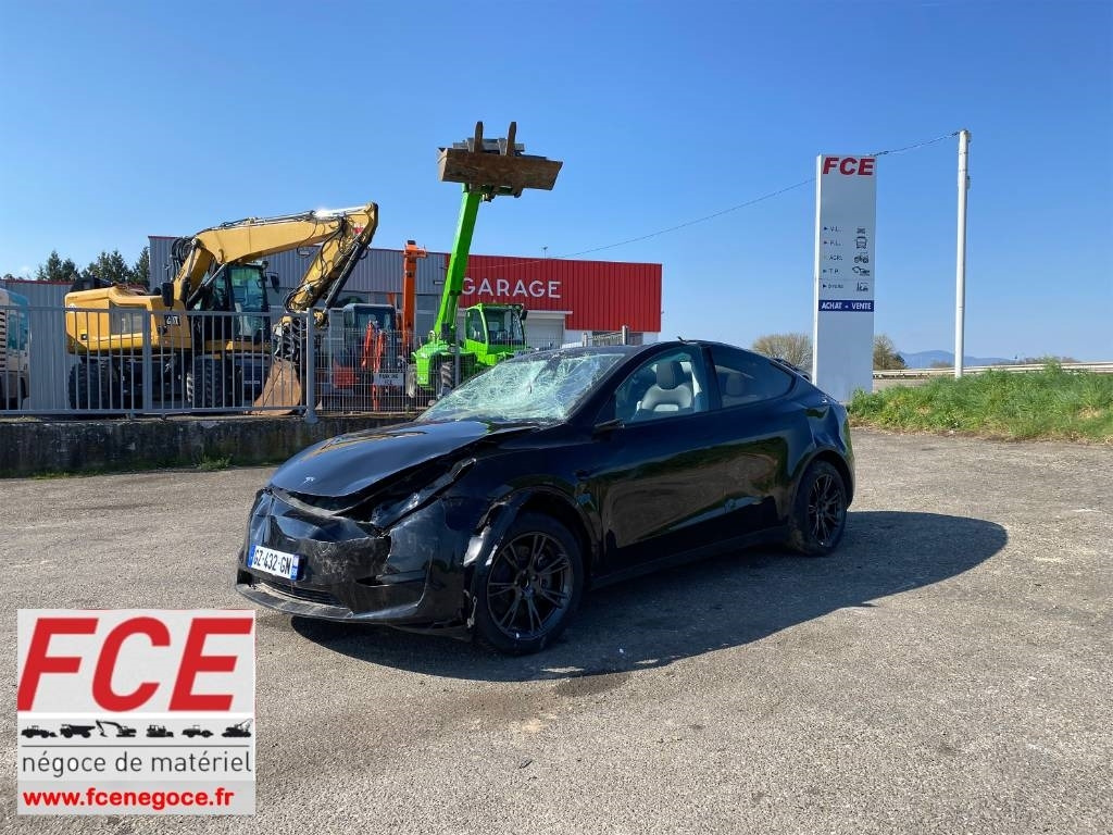 Tesla Model Y RWD/Origine Française endommagée - Sedan: picture 1 Tesla Model Y RWD/Origine Française endommagée - Sedan: picture 1
