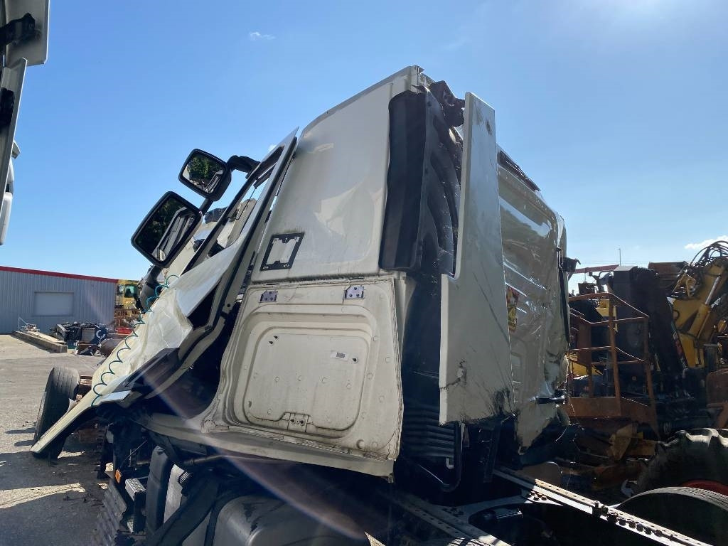 Tractor unit Renault T460 Vente en pièces détachée: picture 8