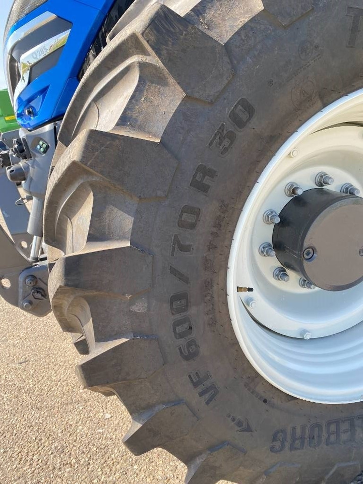 Farm tractor Valtra Q 285 Carte Grise Française 1er Main endommagé: picture 24