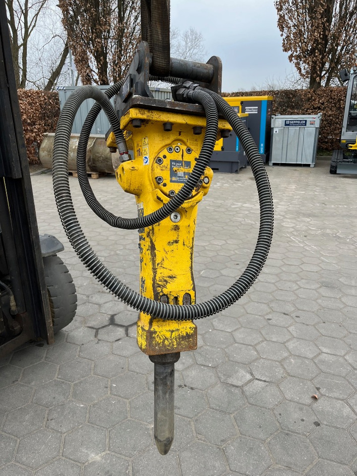 Atlas Copco SB202 - Hydraulic hammer: picture 1 Atlas Copco SB202 - Hydraulic hammer: picture 1