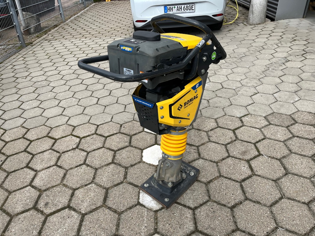 Bomag BT60E - Construction machinery: picture 2 Bomag BT60E - Construction machinery: picture 2