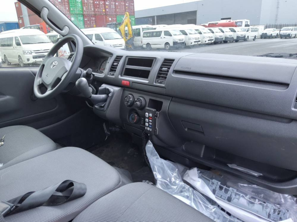 New Minibus, Passenger van Toyota Hiace STANDARD ROOF ambulance 2.5L Diesel Manual: picture 7