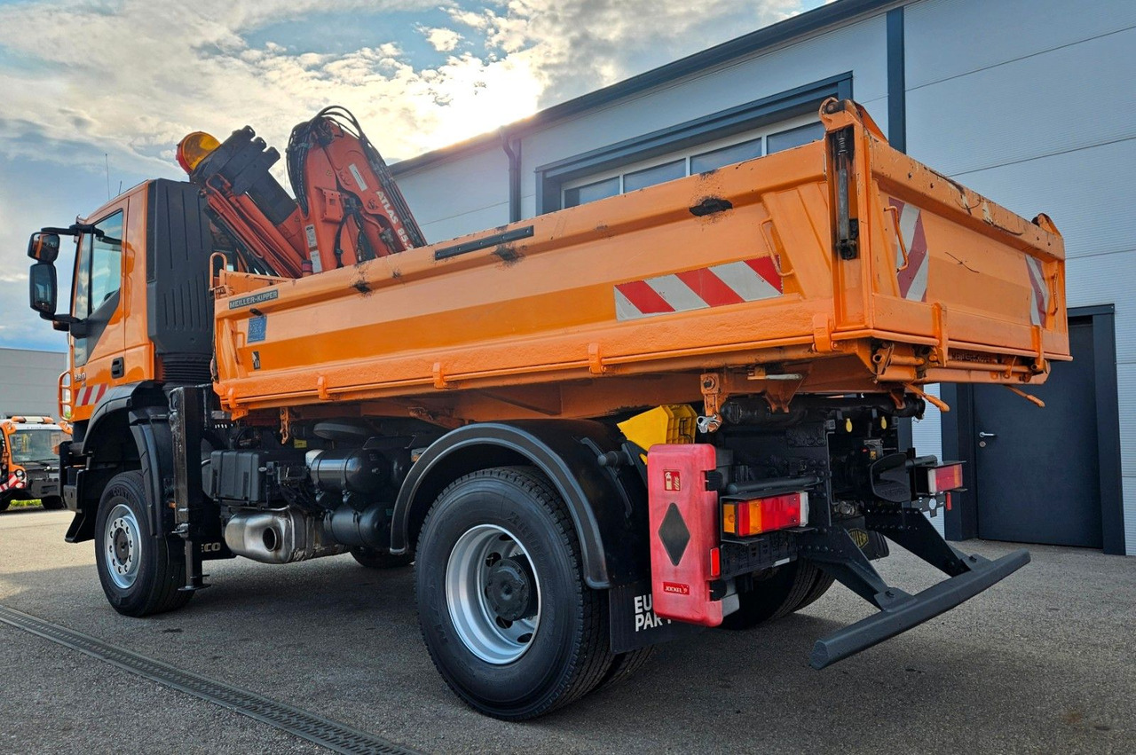 Iveco Trakker 190T33 4x4 Euro5 Kran Atlas Funk - Tipper, Crane truck: picture 3 Iveco Trakker 190T33 4x4 Euro5 Kran Atlas Funk - Tipper, Crane truck: picture 3