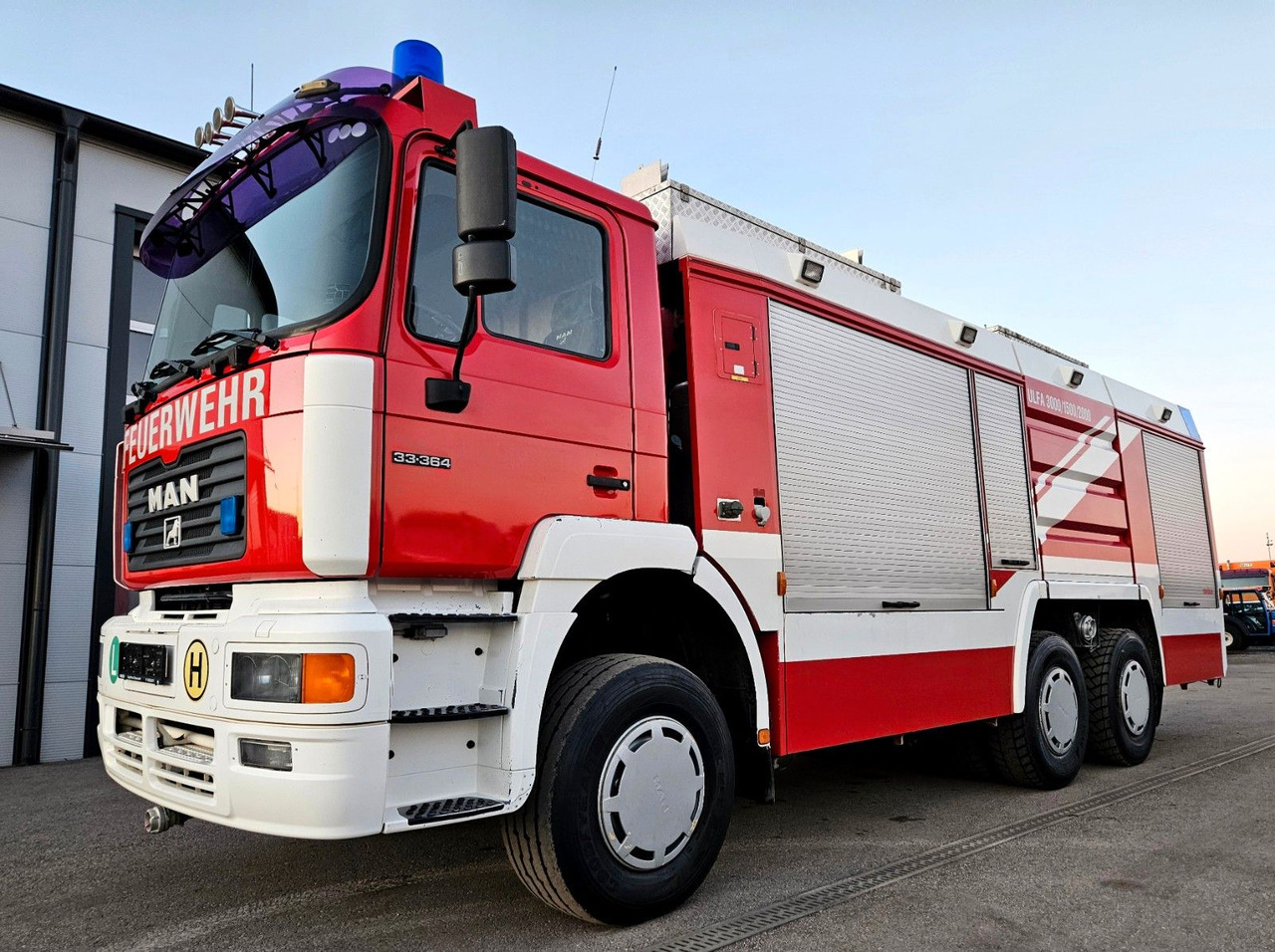 MAN 33.364 6x6 Rosenbauer ULFA 3000 Feuerwehr - Fire truck: picture 1 MAN 33.364 6x6 Rosenbauer ULFA 3000 Feuerwehr - Fire truck: picture 1