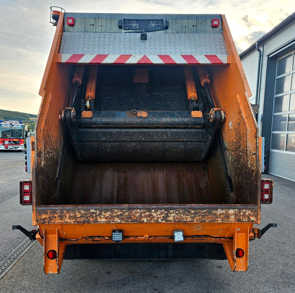 Mercedes-Benz Econic 2630 ZOELLER Magnum X1 Variopress Euro6 - Garbage truck: picture 4 Mercedes-Benz Econic 2630 ZOELLER Magnum X1 Variopress Euro6 - Garbage truck: picture 4