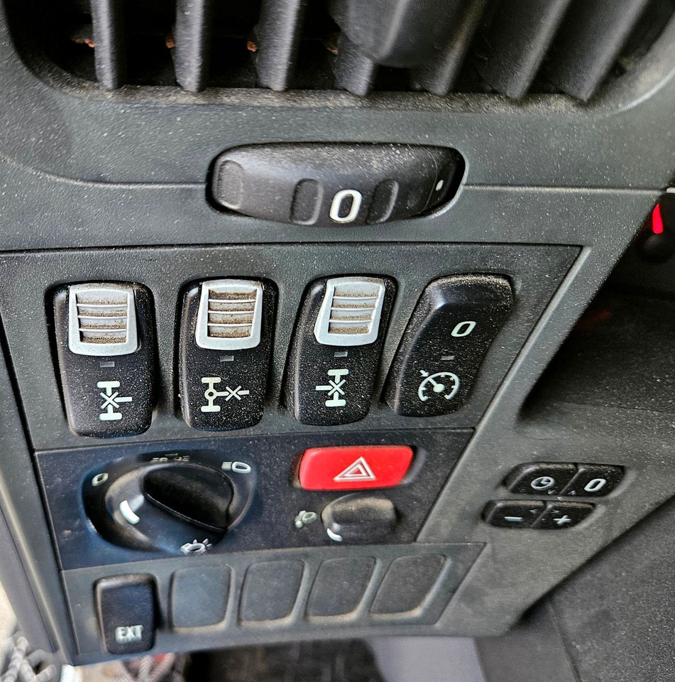 Tipper Scania R380 4x4 Winterdienst Euro4: picture 24