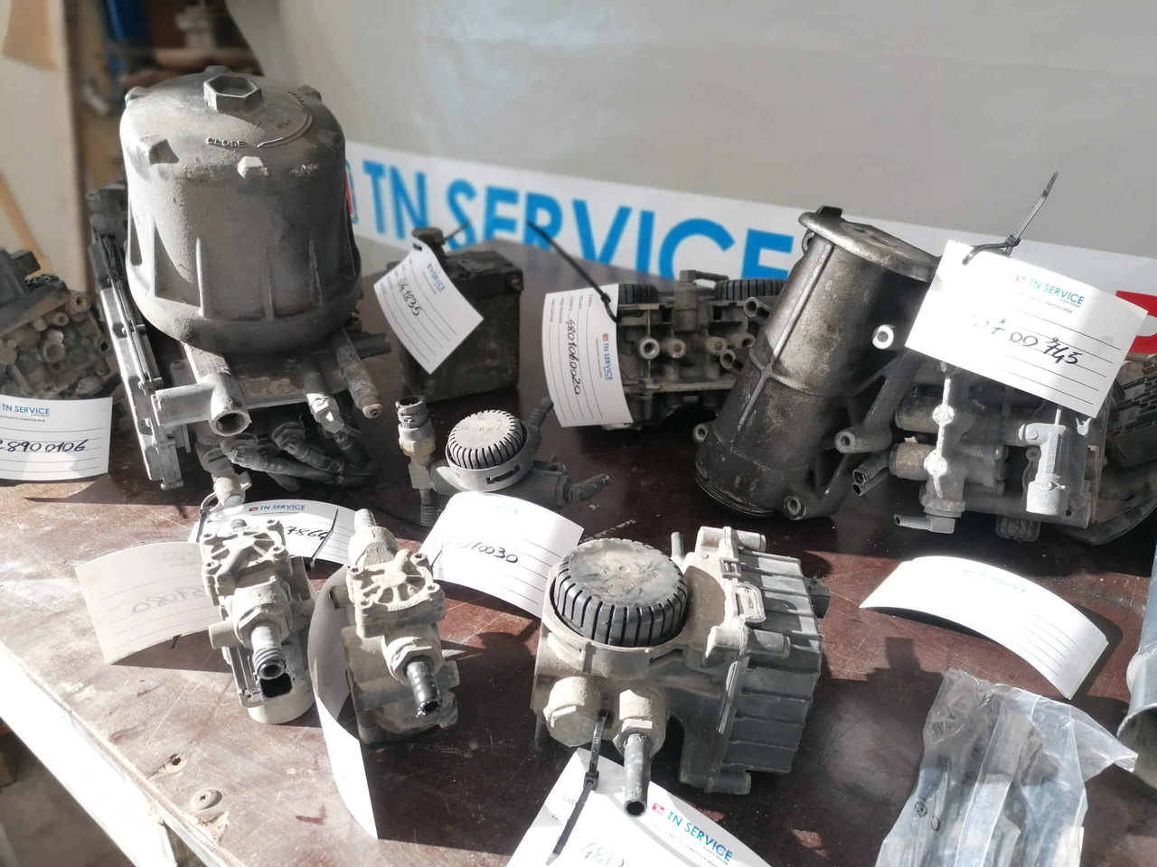 Valvole Pneumatiche - Spare parts for Trailer: picture 2 Valvole Pneumatiche - Spare parts for Trailer: picture 2