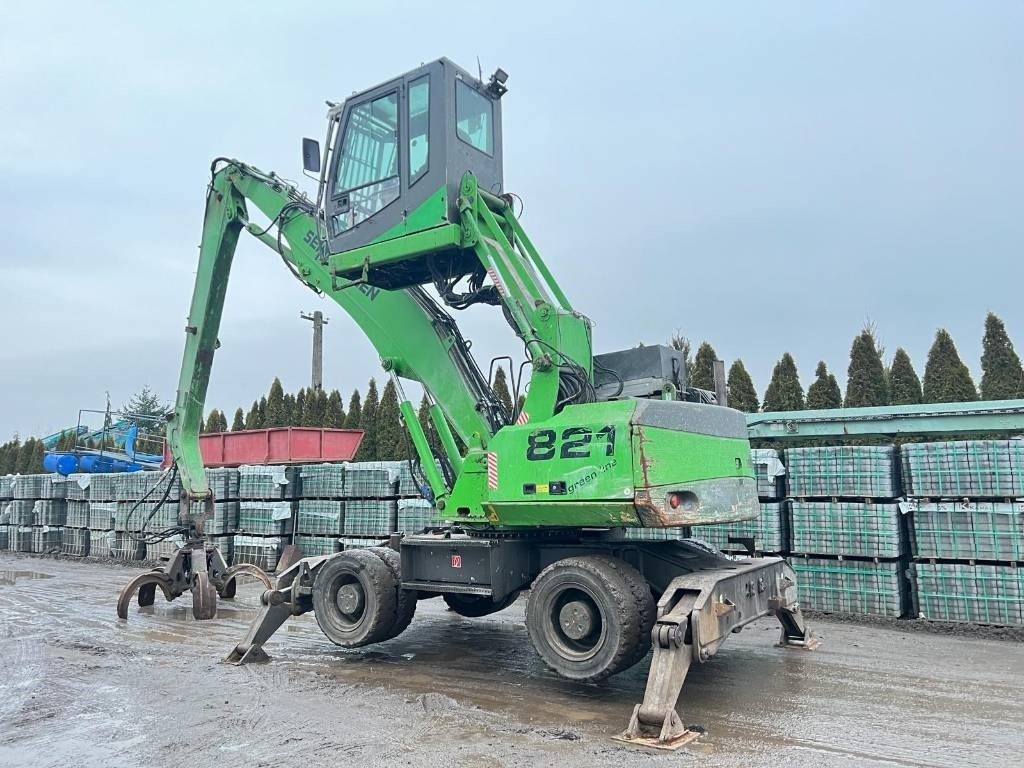 Sennebogen 821 - Waste/ Industry handler: picture 2 Sennebogen 821 - Waste/ Industry handler: picture 2