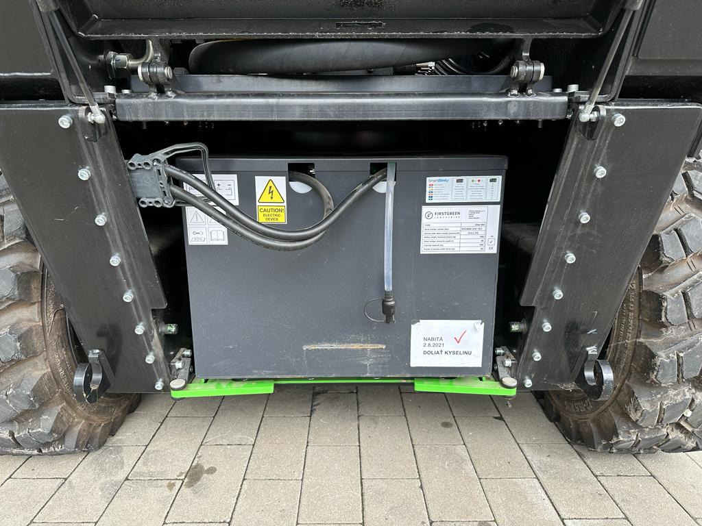 Skid steer loader Firstgreen Elise 900: picture 10