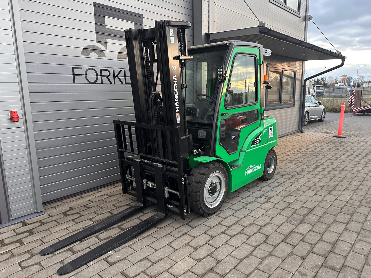 HC XH CPD35-XY2G-SI24 (309V Li-ion aku) - Electric forklift: picture 1 HC XH CPD35-XY2G-SI24 (309V Li-ion aku) - Electric forklift: picture 1