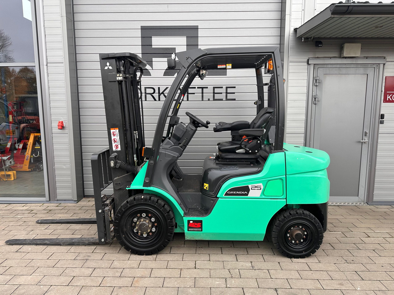 Mitsubishi FD25N3 - Diesel forklift: picture 2 Mitsubishi FD25N3 - Diesel forklift: picture 2