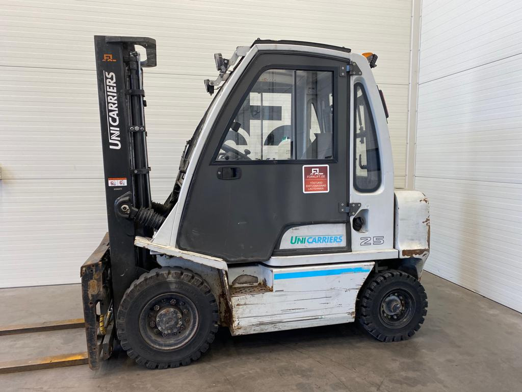 Unicarriers Y1D2A25Q - Diesel forklift: picture 2 Unicarriers Y1D2A25Q - Diesel forklift: picture 2