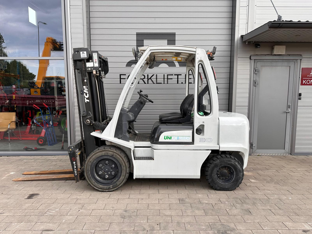 Unicarriers YG1D2A30Q - Diesel forklift: picture 2 Unicarriers YG1D2A30Q - Diesel forklift: picture 2