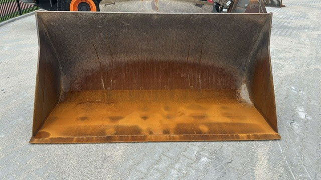Volvo Graaf bak L60 L70 L90 L110 - Loader bucket: picture 4 Volvo Graaf bak L60 L70 L90 L110 - Loader bucket: picture 4