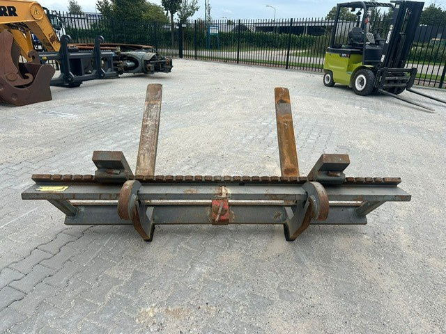 Volvo Pallet vorken 1300mm 6 Tons - Forks: picture 2 Volvo Pallet vorken 1300mm 6 Tons - Forks: picture 2