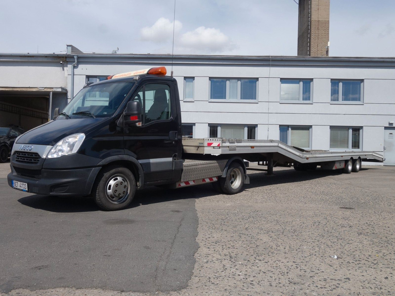 Iveco Daily 35 S 17 mit Anhänger für 3 PKW - Autotransporter truck: picture 2 Iveco Daily 35 S 17 mit Anhänger für 3 PKW - Autotransporter truck: picture 2