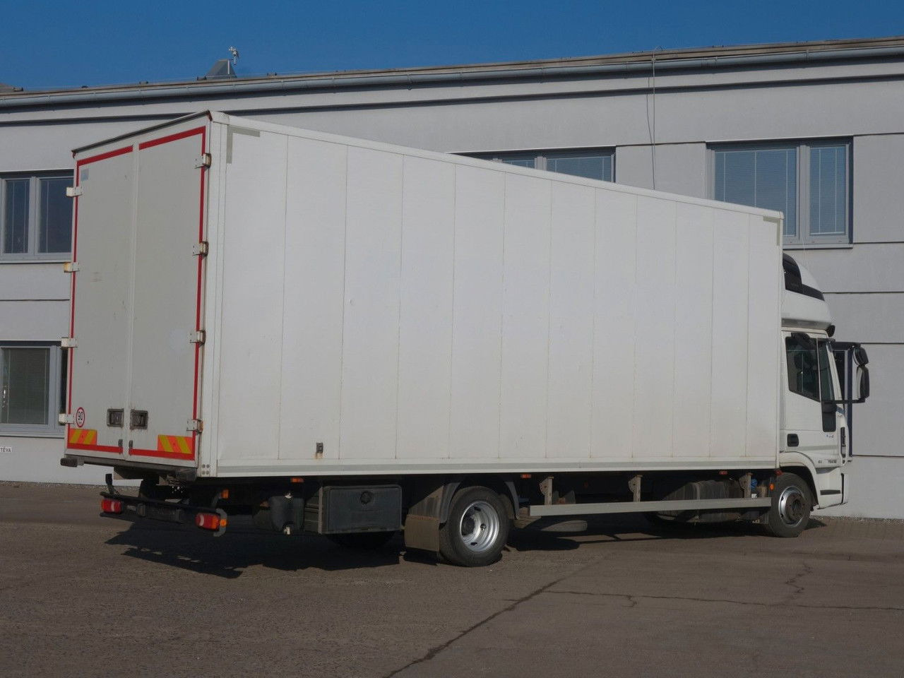 Iveco EuroCargo 75 75E19, 18 Palleten - Box truck: picture 5 Iveco EuroCargo 75 75E19, 18 Palleten - Box truck: picture 5