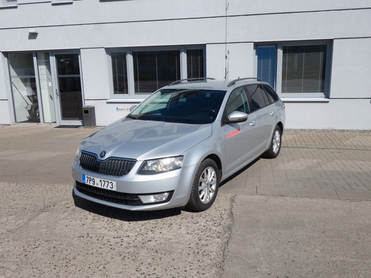 Škoda Octavia Combi Ambition 1,6 TDI, DSG, Navi, Clima - Station wagon: picture 1 Škoda Octavia Combi Ambition 1,6 TDI, DSG, Navi, Clima - Station wagon: picture 1