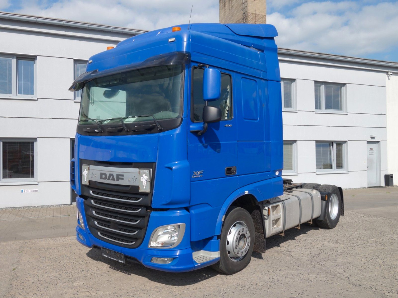 DAF XF 460 SC Standard, Standklima, 5 Stk. - Tractor unit: picture 2 DAF XF 460 SC Standard, Standklima, 5 Stk. - Tractor unit: picture 2