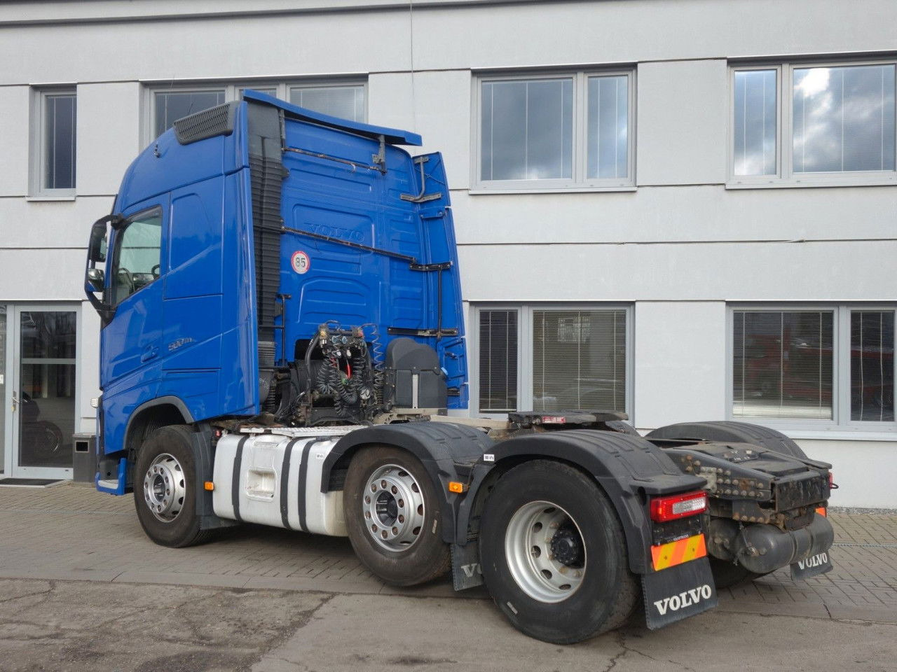 Volvo FH 13.500 EEV XL 6x2 Hydraulik kipper - Tractor unit: picture 4 Volvo FH 13.500 EEV XL 6x2 Hydraulik kipper - Tractor unit: picture 4