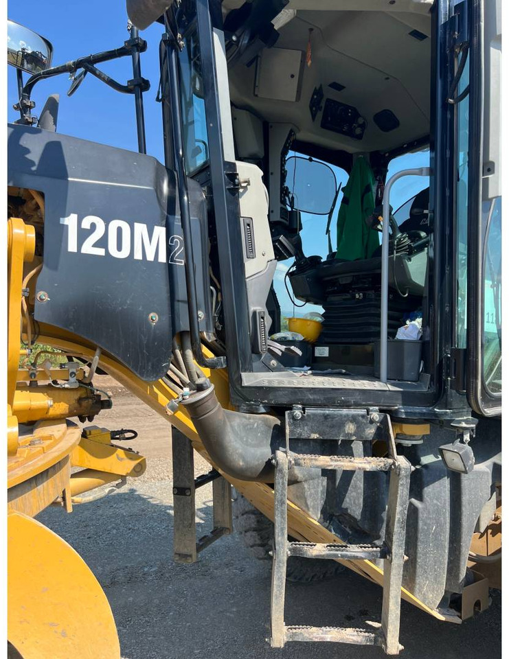 CAT 120M2 - Grader: picture 2 CAT 120M2 - Grader: picture 2