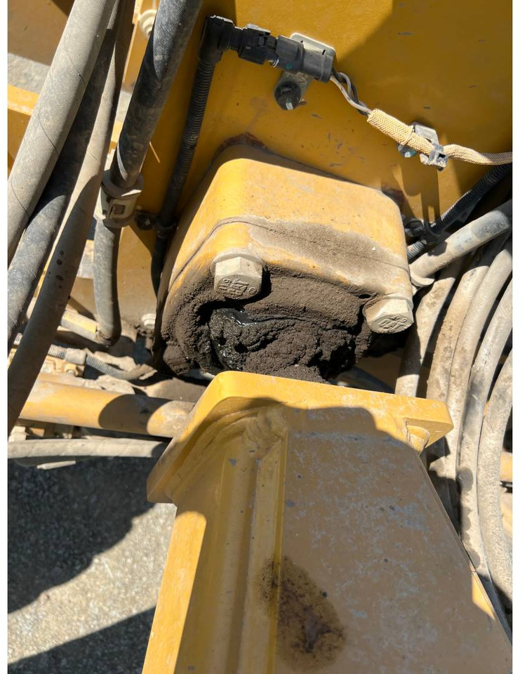 Grader CAT 120M2: picture 16