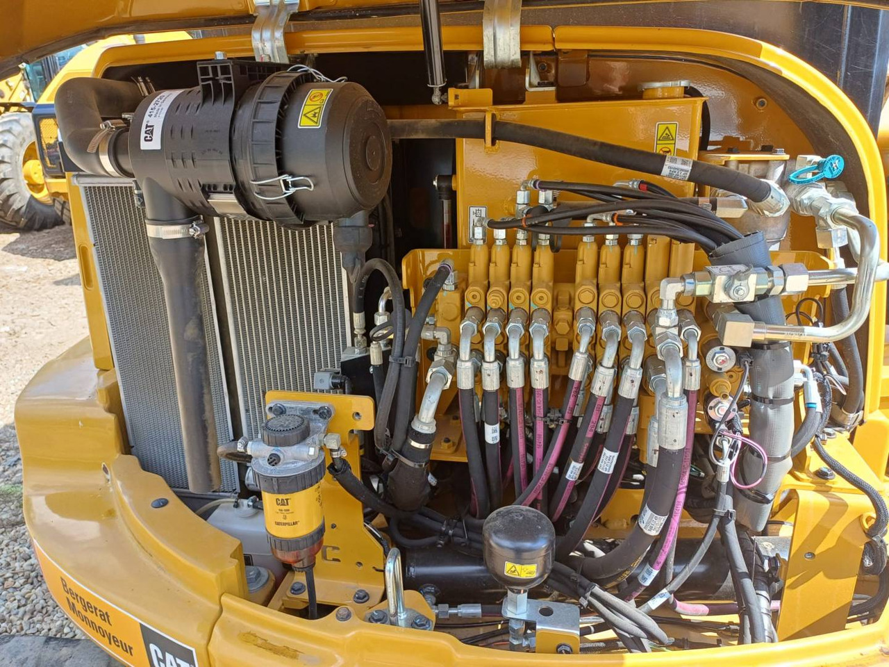 Crawler excavator CAT 305.5E2CR: picture 7