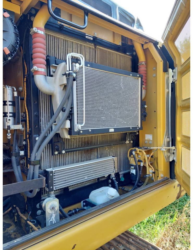 Crawler excavator CAT 320EL: picture 7
