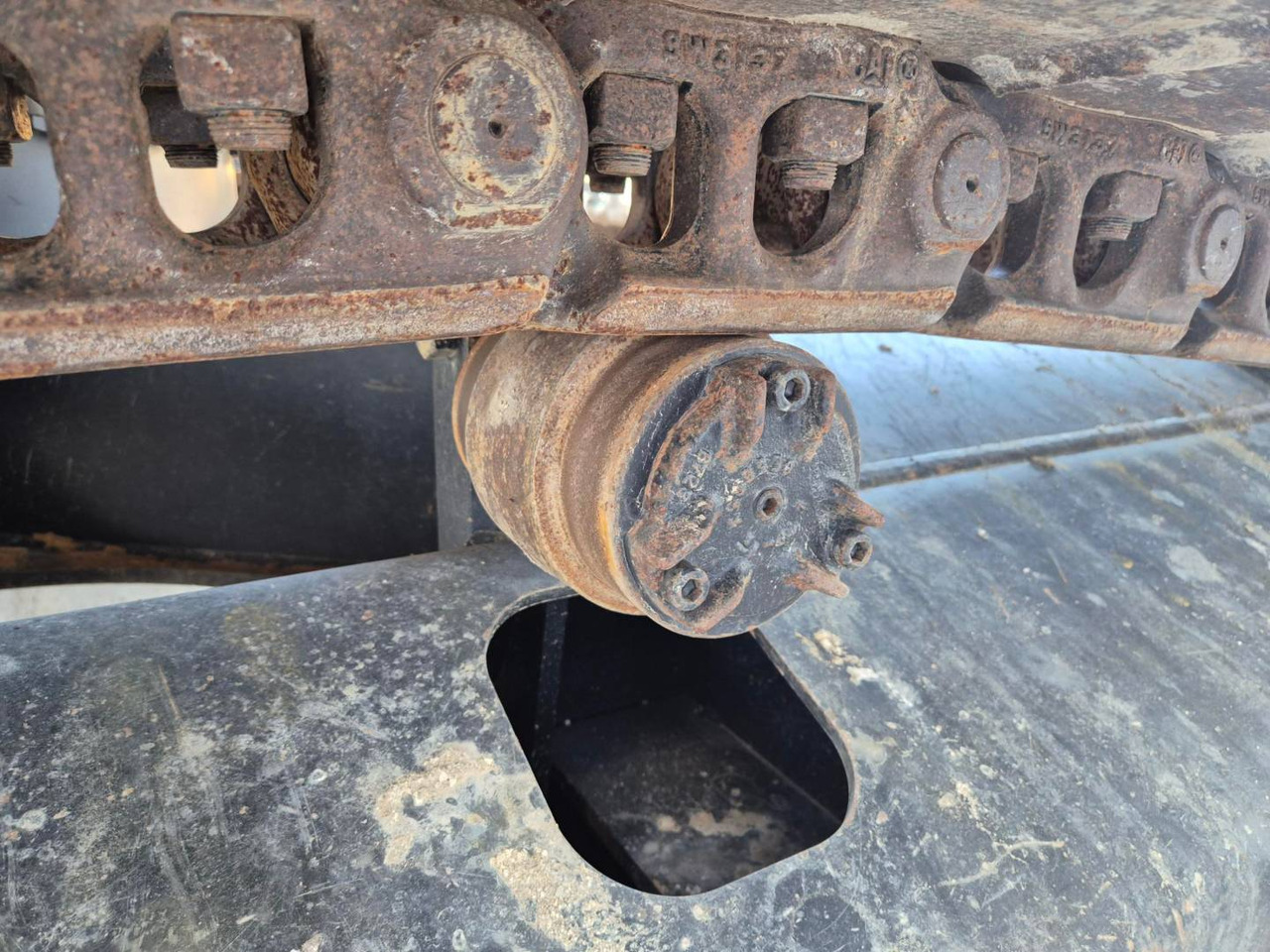 Crawler excavator CAT 323: picture 23