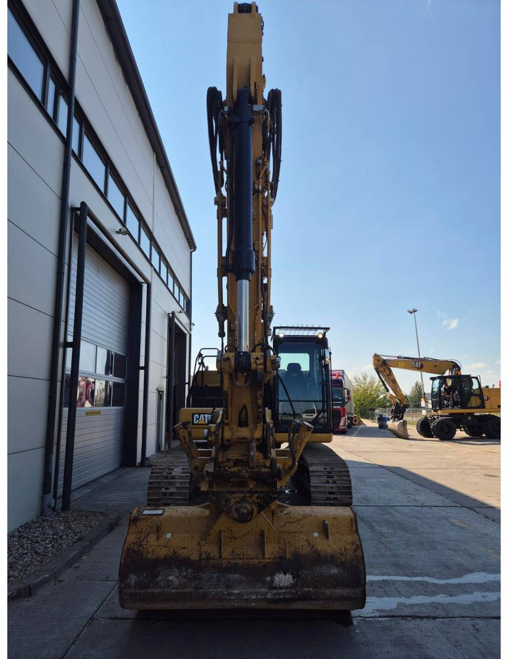 Crawler excavator CAT 323: picture 15