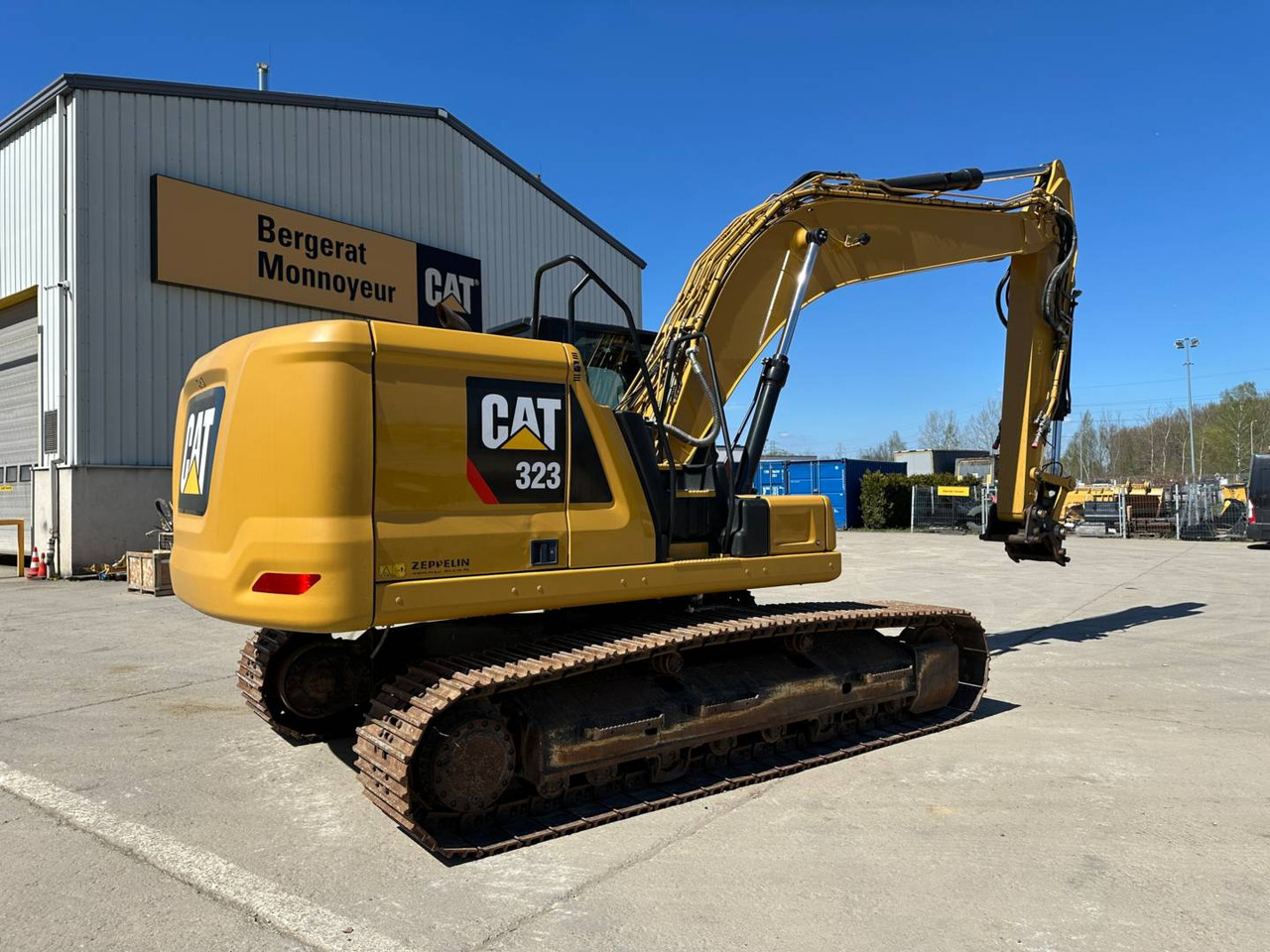 CAT 323 - Crawler excavator: picture 3 CAT 323 - Crawler excavator: picture 3