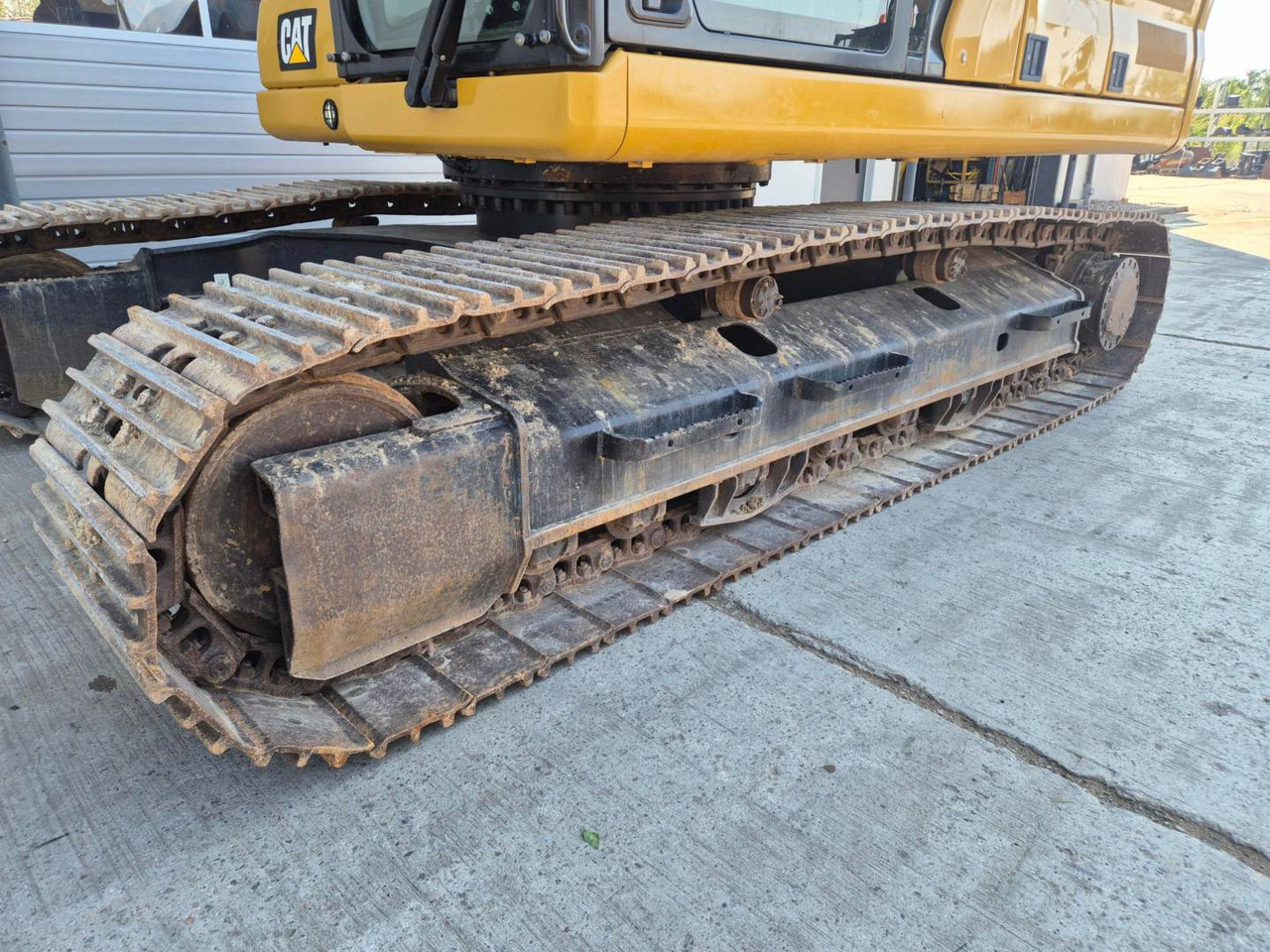 Crawler excavator CAT 323: picture 8