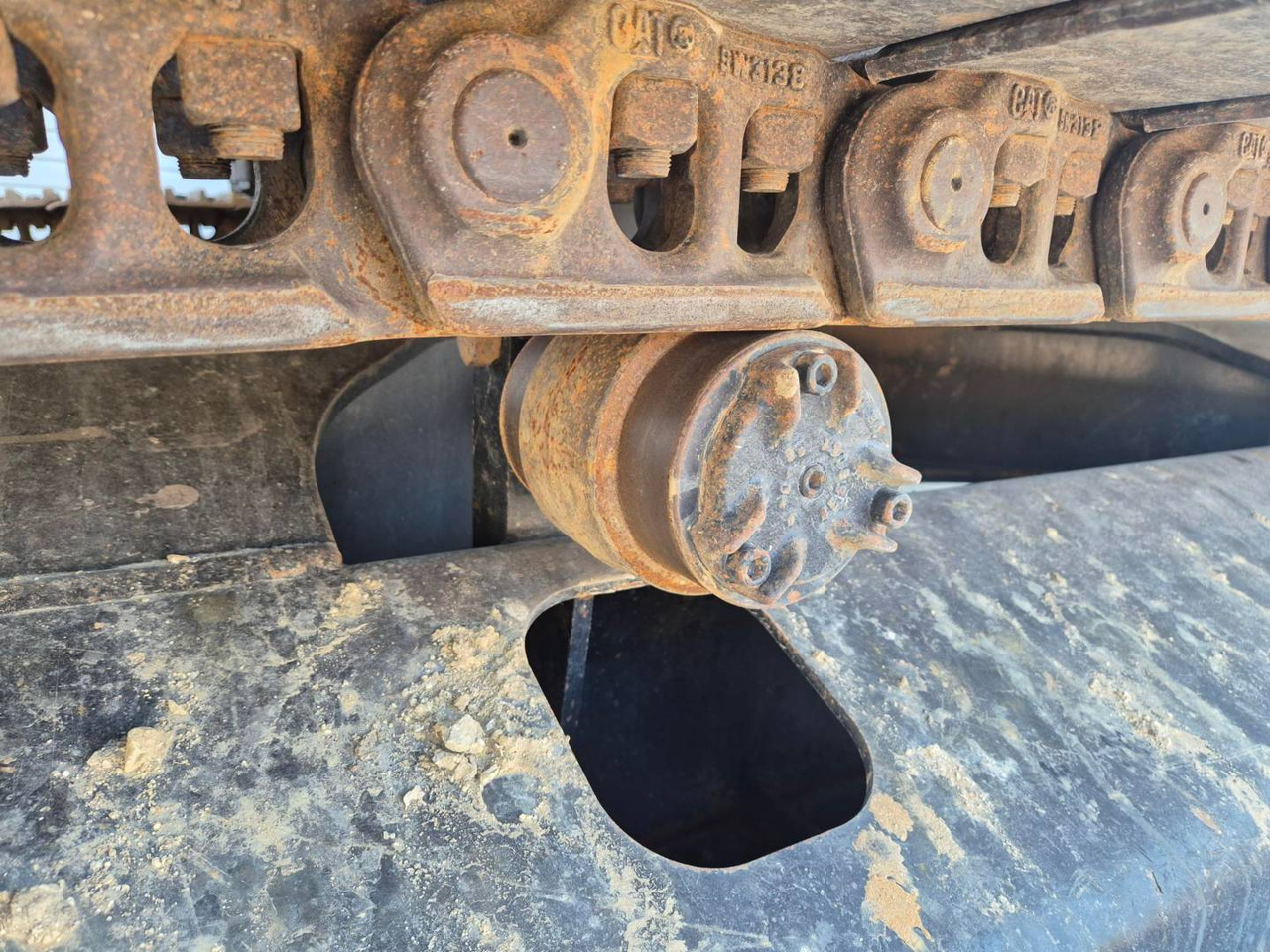 Crawler excavator CAT 323: picture 10