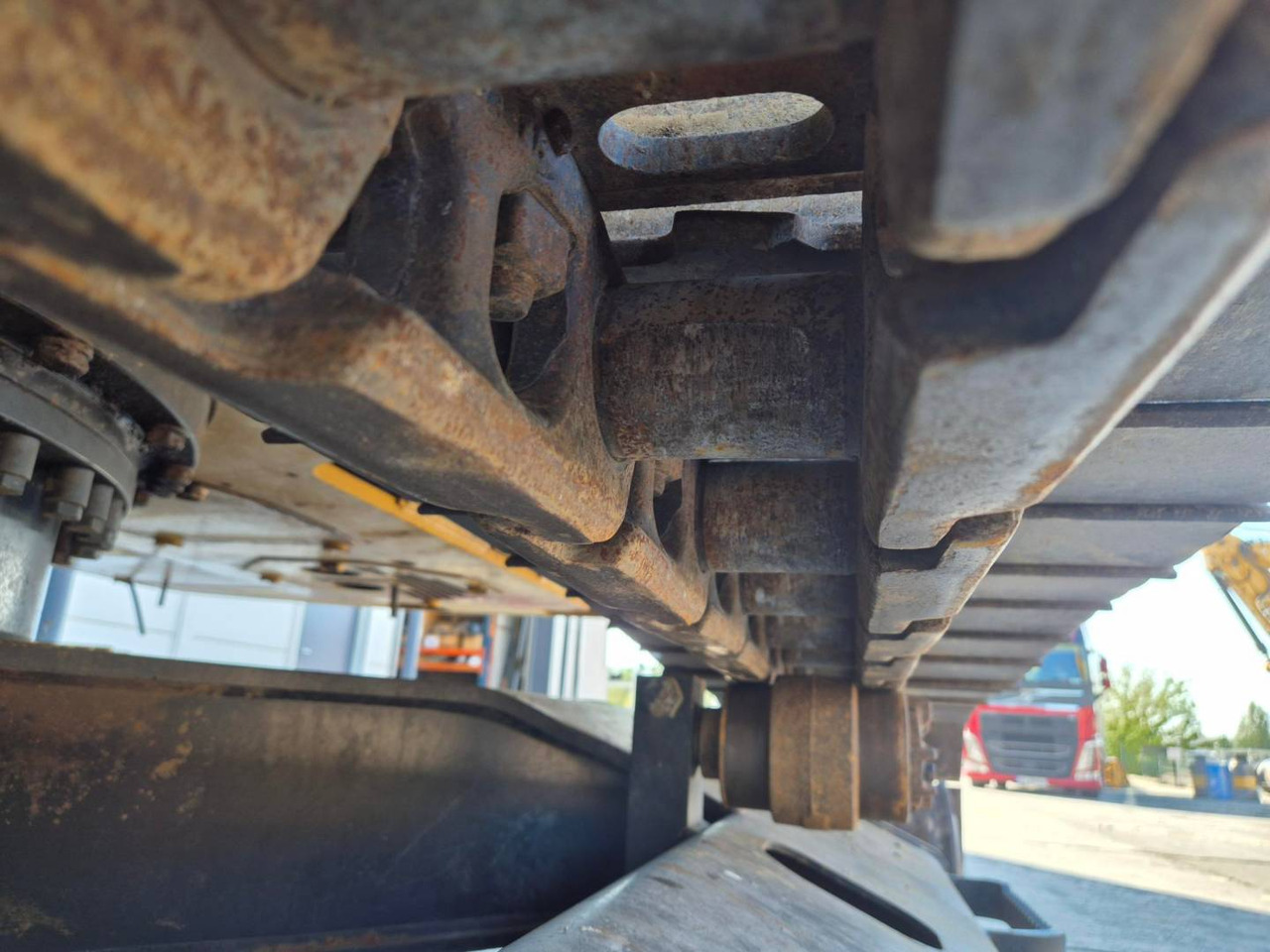 Crawler excavator CAT 323: picture 12