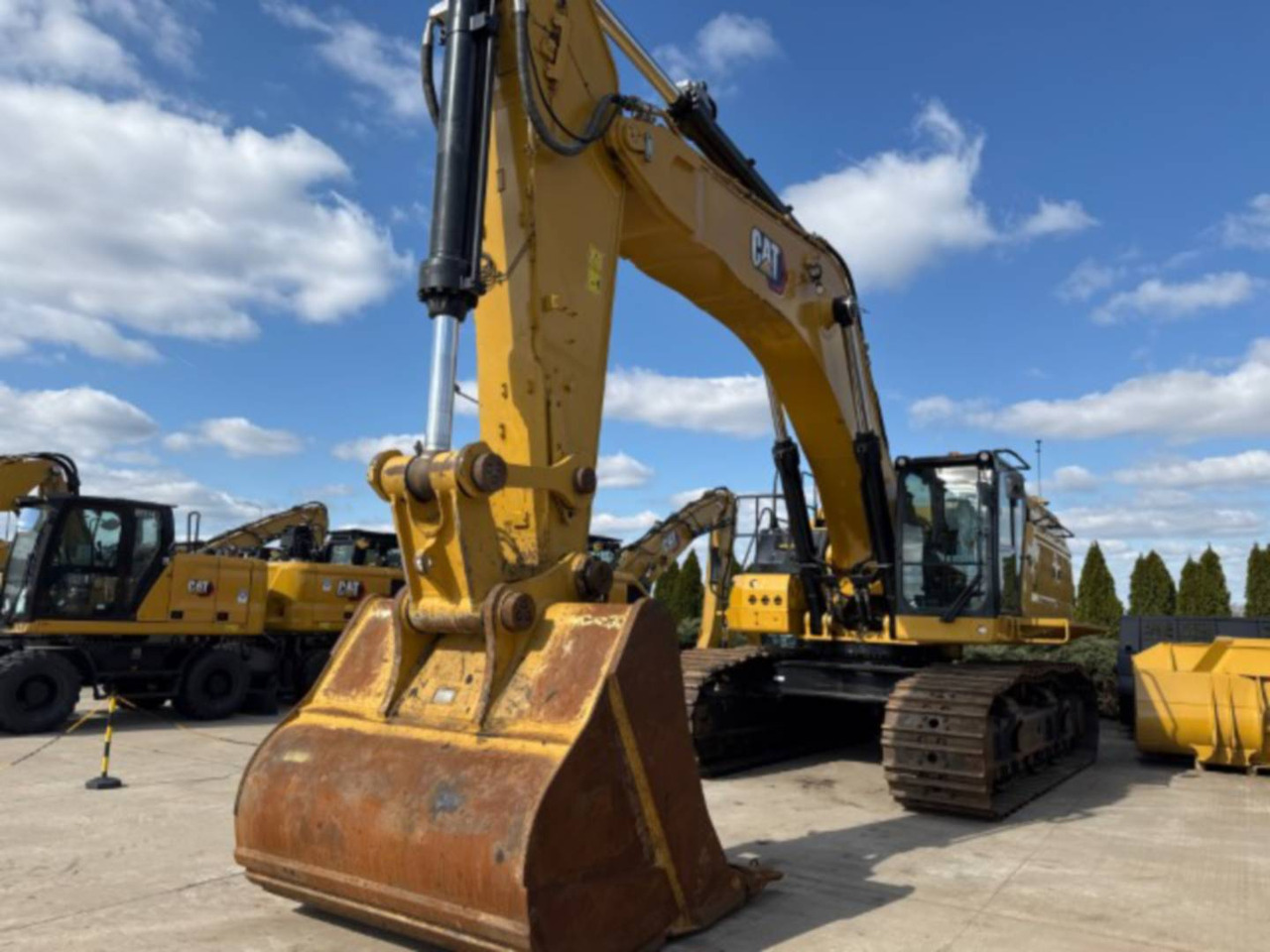 CAT 374 - Crawler excavator: picture 1 CAT 374 - Crawler excavator: picture 1