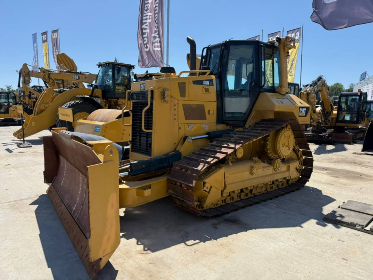 CAT D6NXL - Bulldozer: picture 1 CAT D6NXL - Bulldozer: picture 1