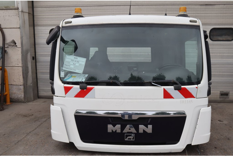 MAN F99L17 TGS - Cab and interior for Truck: picture 1 MAN F99L17 TGS - Cab and interior for Truck: picture 1