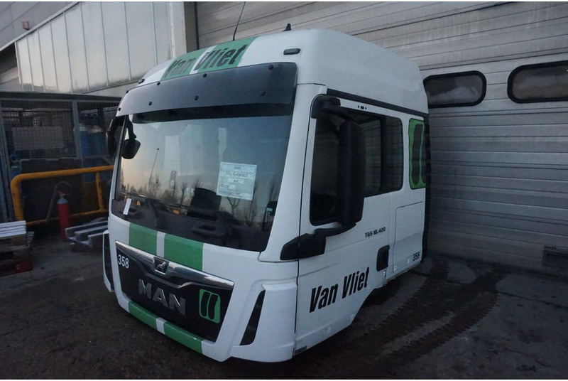 MAN F99L39 TGS EURO6 81.60000-7844 - Cab and interior for Truck: picture 3 MAN F99L39 TGS EURO6 81.60000-7844 - Cab and interior for Truck: picture 3