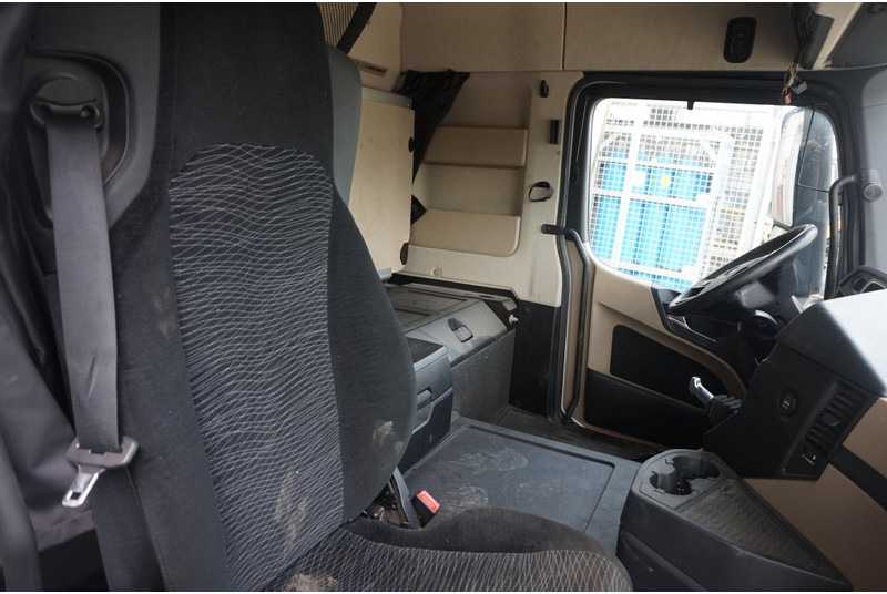 Cab and interior for Truck Mercedes-Benz ACTROS MP4 L-CLSSP L2.3 TUNNEL 170: picture 6