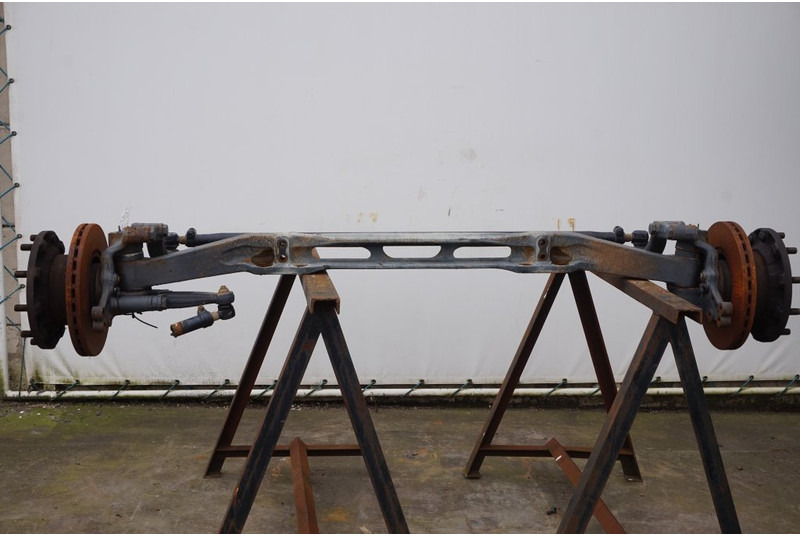 Mercedes-Benz F-8/22.5 RECHT - Front axle for Truck: picture 1 Mercedes-Benz F-8/22.5 RECHT - Front axle for Truck: picture 1